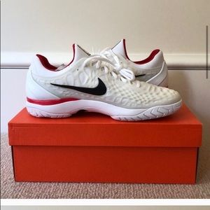 Brand New Mens Nike Cage 3 Sneakers